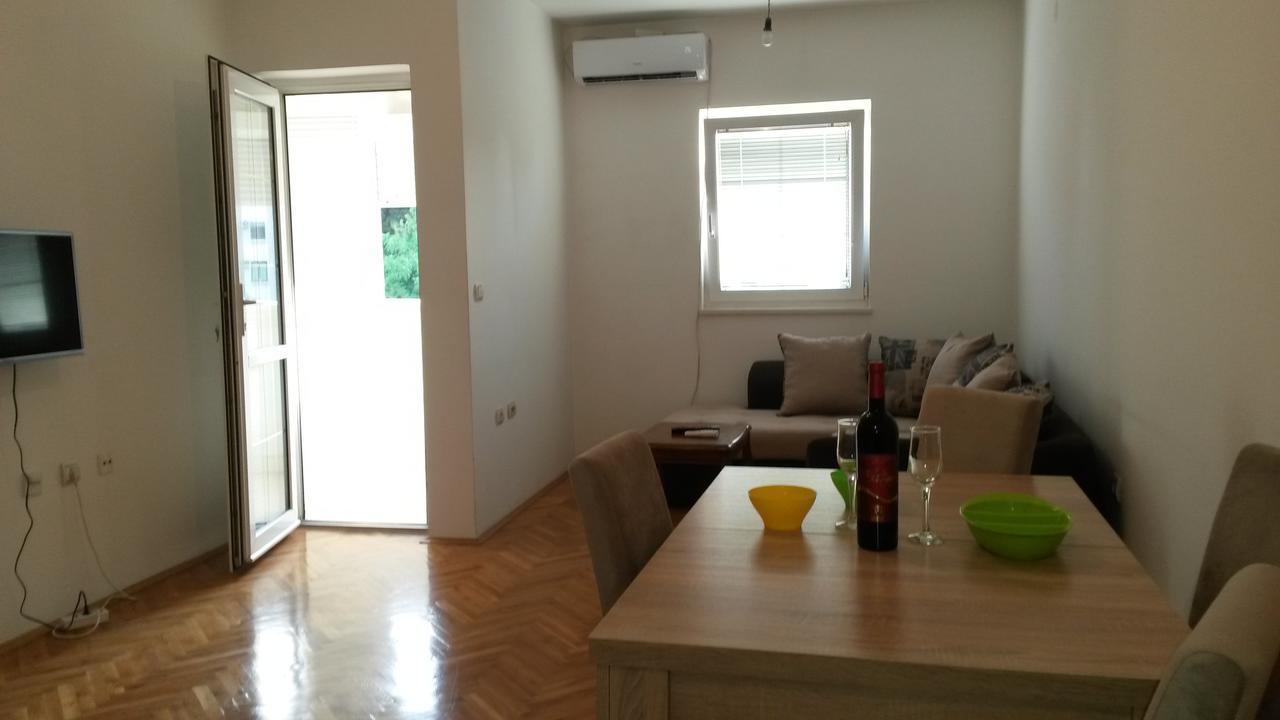 Apartman CENTAR Bar Bagian luar foto